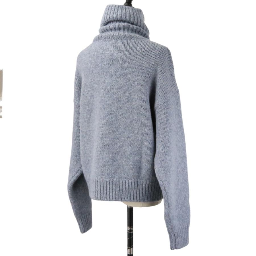美品 CELINE セリーヌ トリオンフ タートルニット バルキーセーター 2A89S234P ブルー レディース 古着 中古の画像