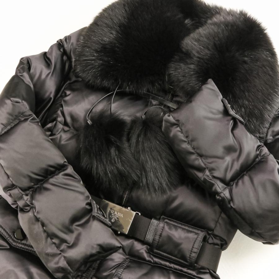 PRADA（プラダ） 新品同様 ブルーフォックスファー ベルト付きダウン