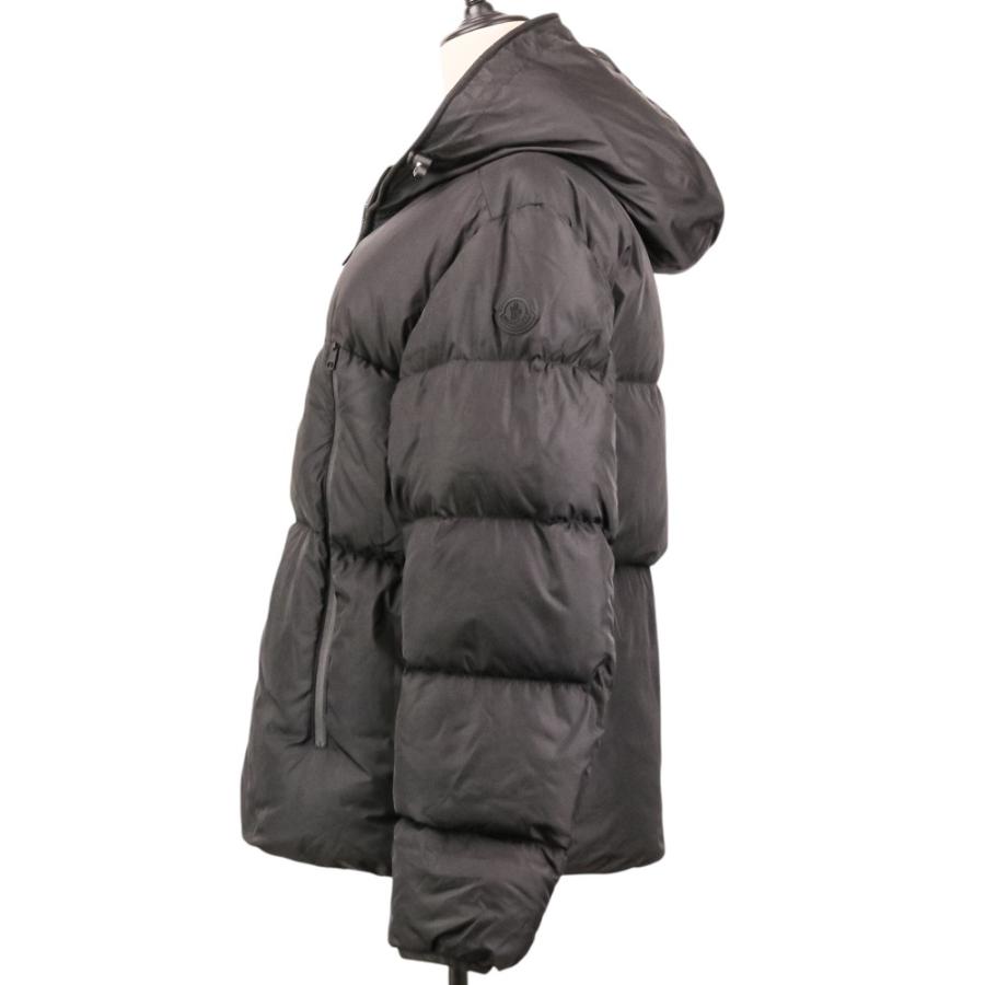 美品 22AW MONCLER モンクレール MONTCLA モンクラ フーデッド ダウンジャケット ブルゾン I20911B56900 サイズ4 ブラック メンズ 古着 中古 USED MONCLER（モンクレール） 美品 22AW MONCLER MONTCLA モンクラ