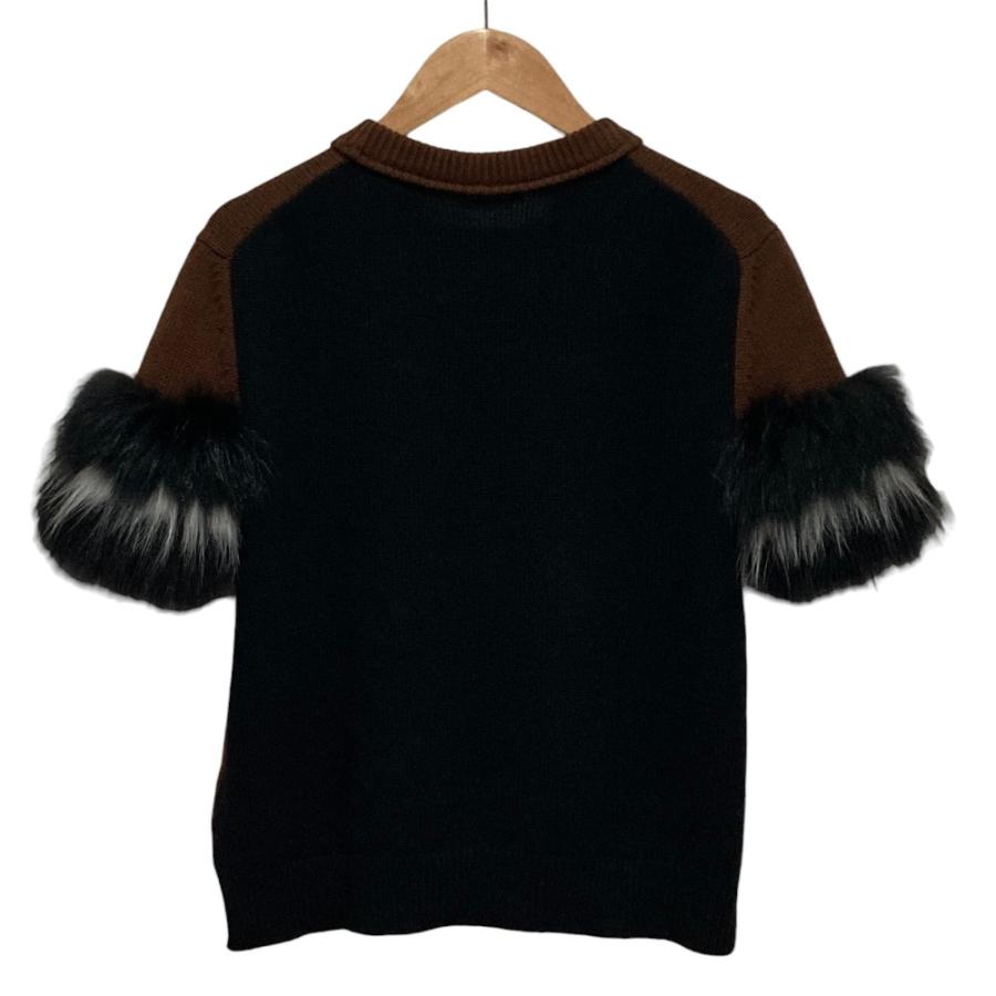 ⭐︎FENDI ⭐︎カシミアニット 袖ミンクファー付き　38 FENDI ファーニット 【公式通販】