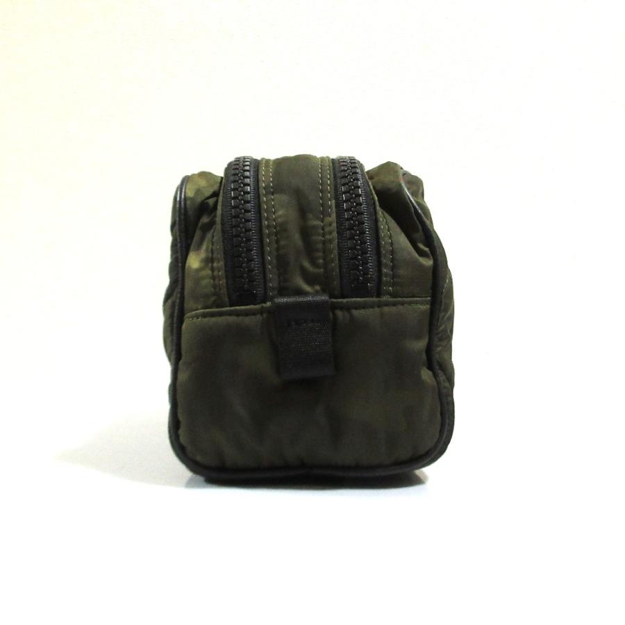 MONCLER（モンクレール） 良品 BEAUTY CASE カモフラジャガード 