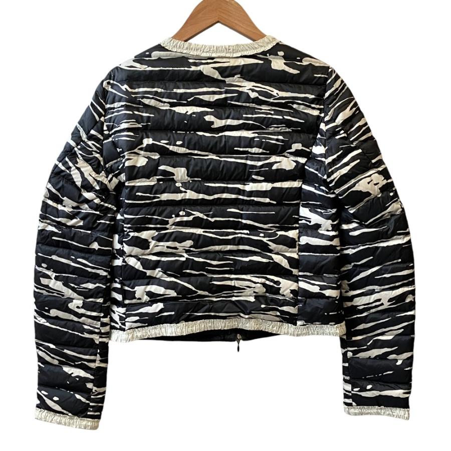 MONCLER（モンクレール） 良品 FLAVIENNE ノーカラー ライトダウン