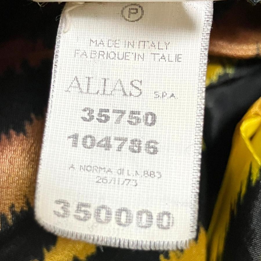 新品未使用タグ付【VERSACE】ベスト メデューサ 金ボタン M ウール 黒 VERSACE（ヴェルサーチェ） 美品 ヴェルサーチ メドゥーサボタン カシ