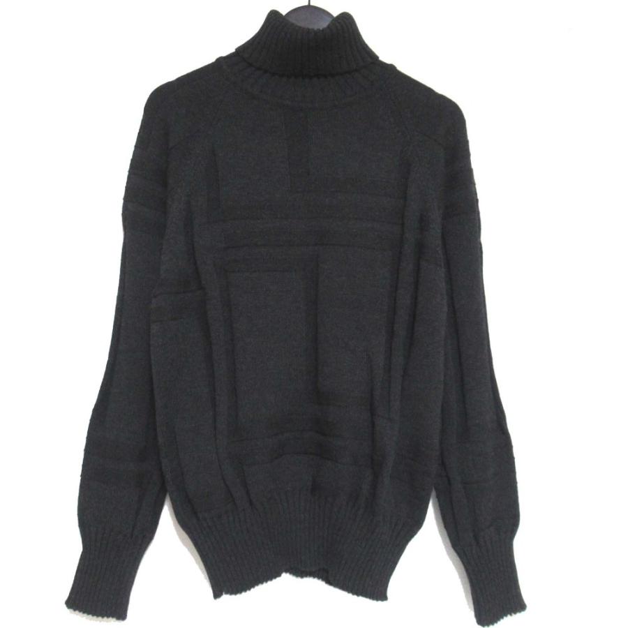 VERSACE（ヴェルサーチェ） 美品 ヴェルサーチ タートルネック 長袖