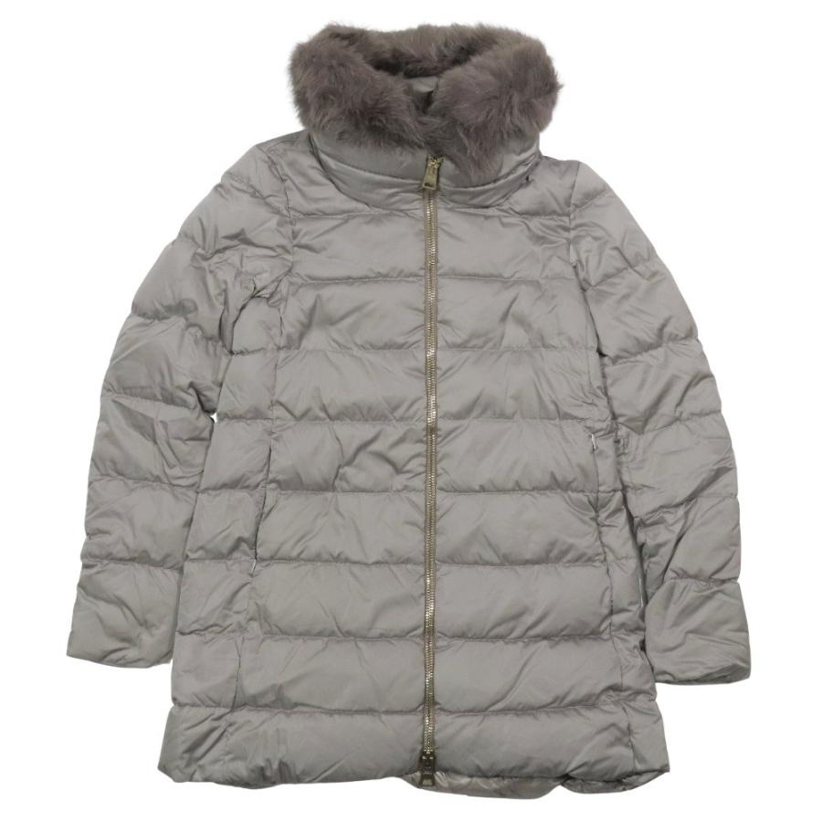 美品 ハンガー完備　ヘルノ　ダウンコート　38 フォックスファー　Aライン HERNO（ヘルノ） 美品 Aライン ダウンコート ダウンジャケット