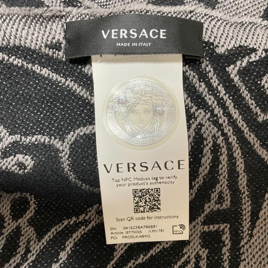 ヴェルサーチ VERSACE 総柄ロゴデザイン マフラー 美品 VERSACE（ヴェルサーチェ） 美品 ヴェルサーチ メデューサジャガード