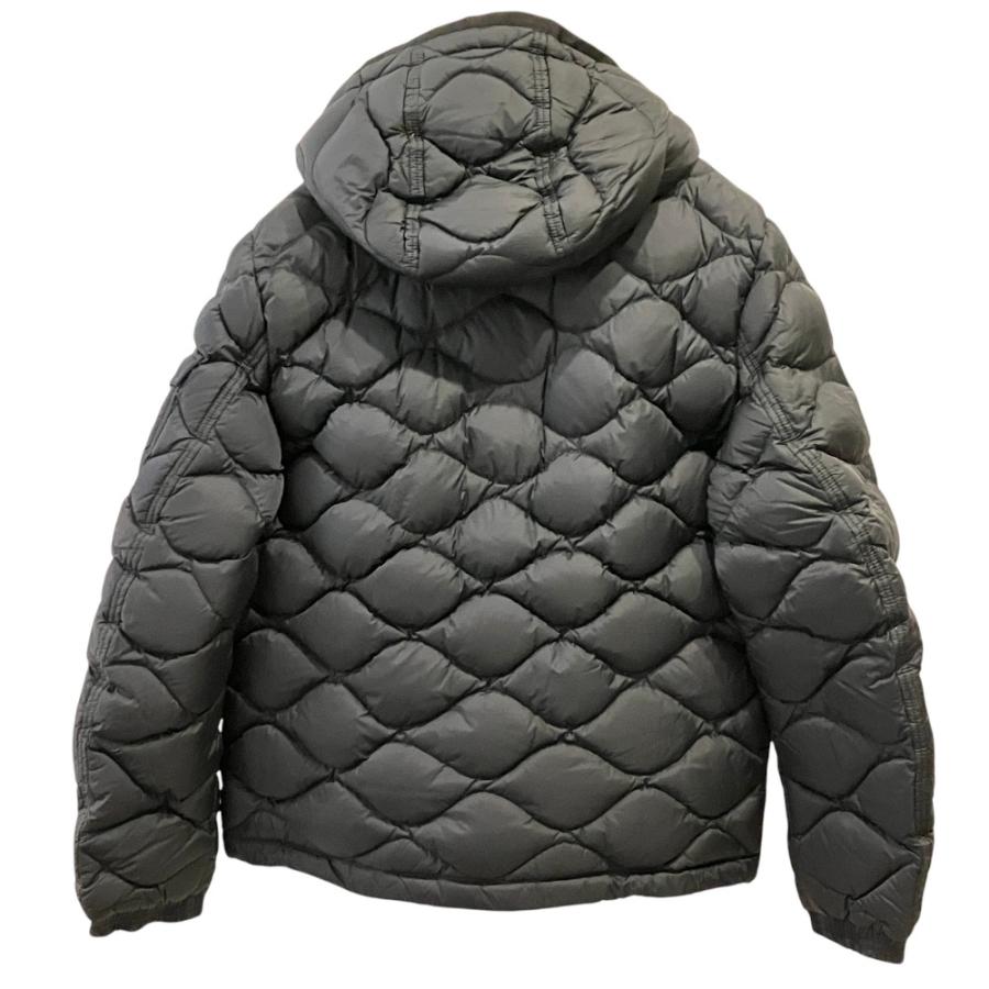 MONCLER（モンクレール） 美品 MORANDIERES フーデッド キルティング