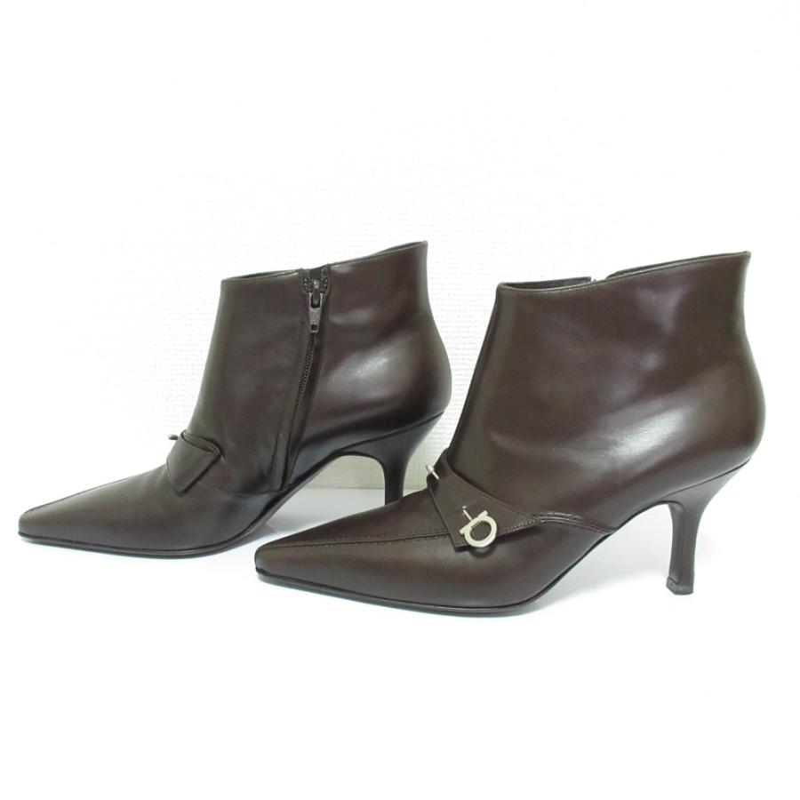 サルヴァトーレフェラガモ ショートブーツ レザー チャンキーヒール サイドジップ 美品 Salvatore Ferragamo サルヴァトーレフェラガモ ポインテッドトゥ