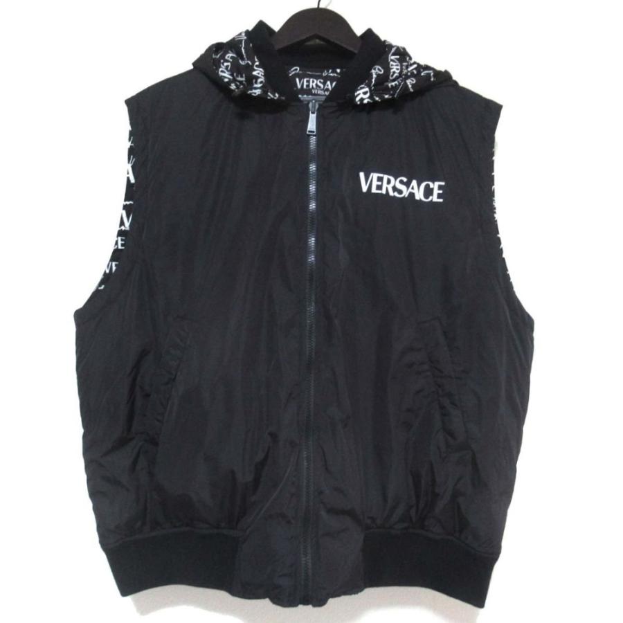 VERSACE 美品 ヴェルサーチ 2021年モデル ロゴプリント