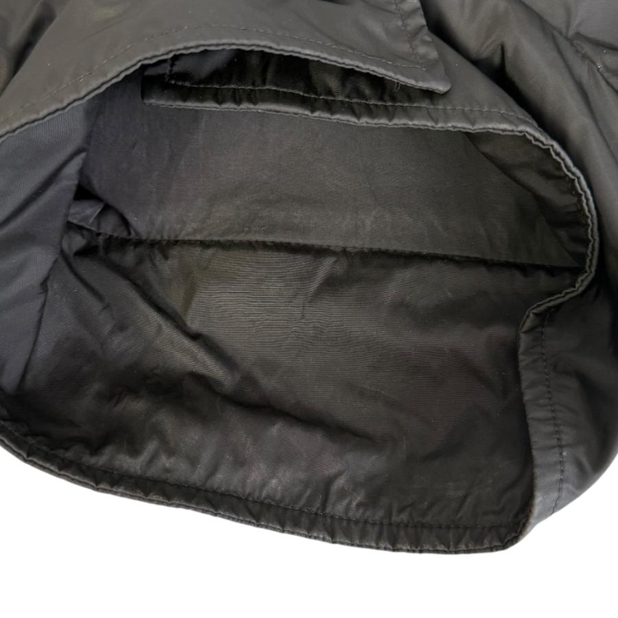美品 グッチ 金ボタン ナイロンジャケット ブルゾン 36S 黒 希少デザイン 202010212013151.jpg