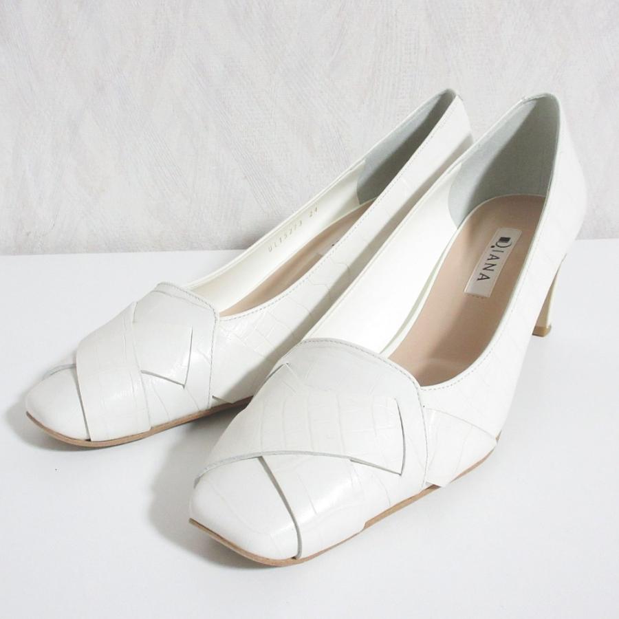 未使用級 現行品 DIANA ダイアナ バックル付き スクエアトゥ パンプス 白 DIANA（ダイアナ） 美品 スクエアトゥ パンプス 24cm ホワイト