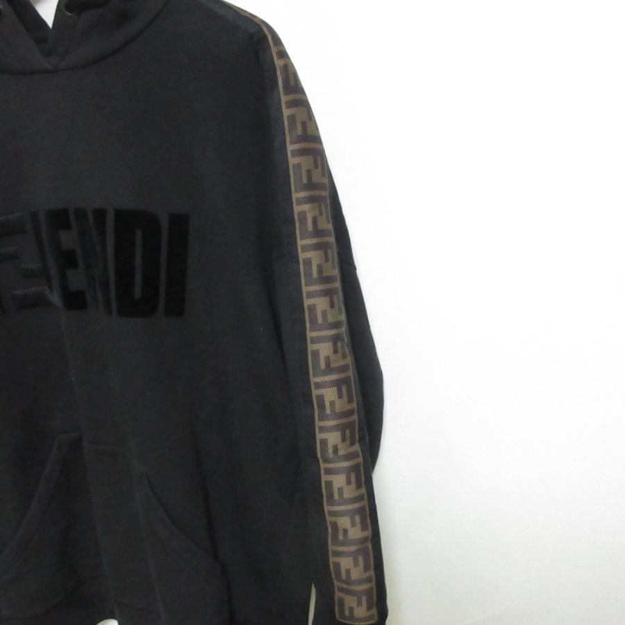 美品 FENDI フェンディ ズッカ柄ライン フェルトロゴ スウェット プルオーバー フーディ パーカー 小さいサイズ XS ブラック レディース 古着 中古 USED FENDI - 美品 FENDI フェンディ ズッカ柄ライン フェルトロゴ