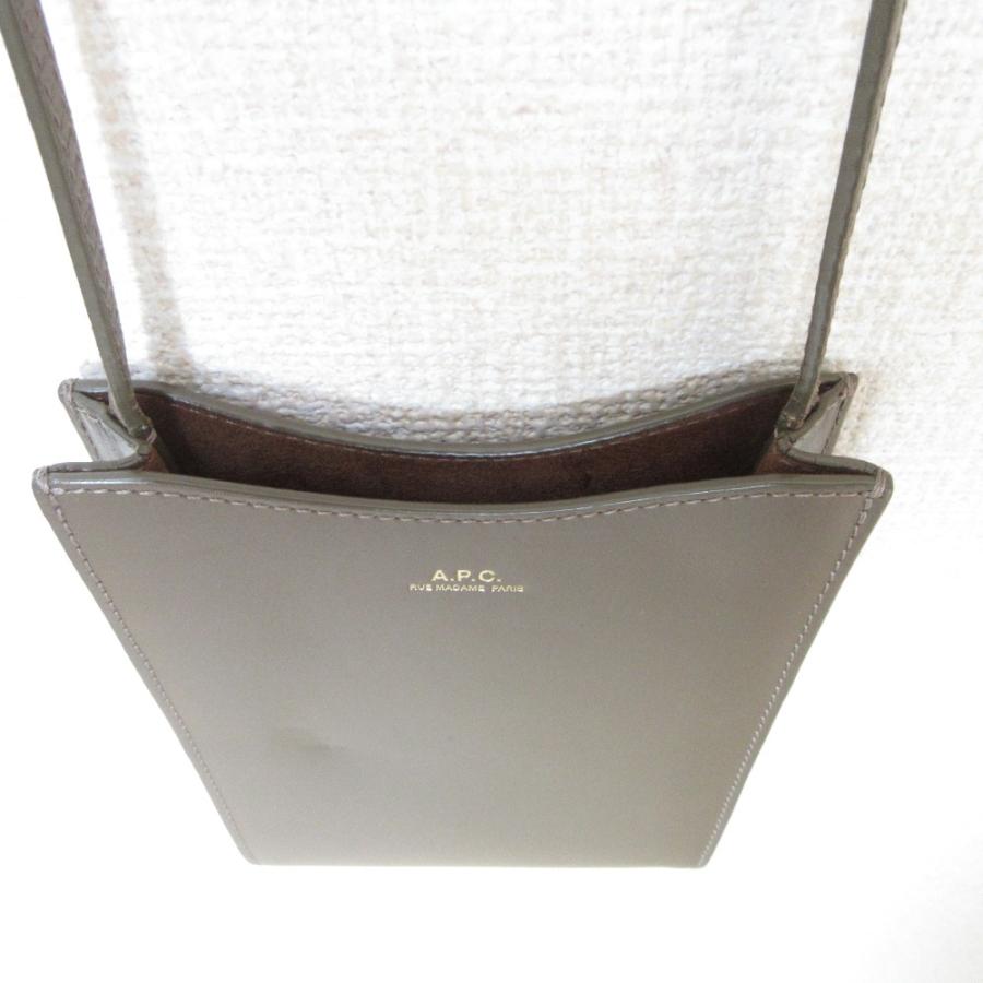 A.P.C.（アーペーセー） 美品 JAMIE レザー ネックポーチ クロスボディ 
