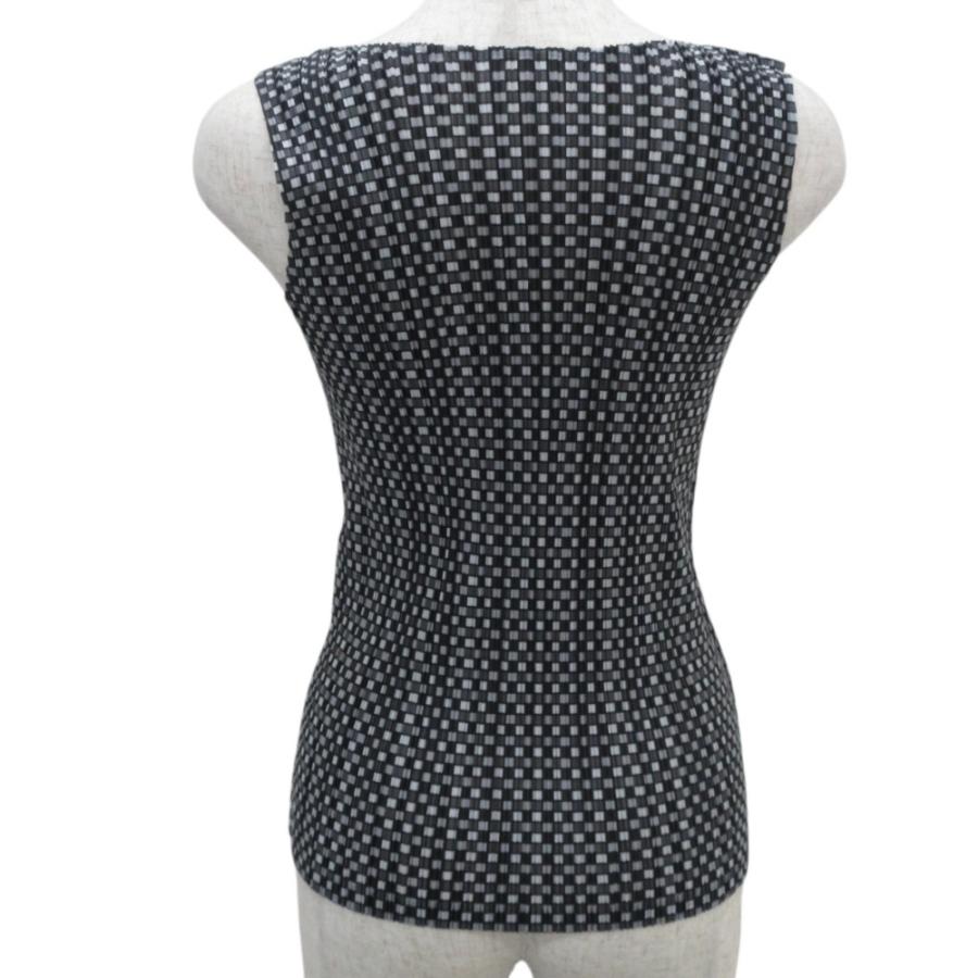 【美品】プリーツプリーズ タンクトップ 3 L相当 チェック イッセイミヤケ PLEATS PLEASE（プリーツ プリーズ） 美品 イッセイミヤケ チェック柄