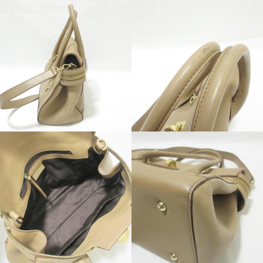 Max Mara（マックスマーラ） 良品 マルゴー レザー ターンロック