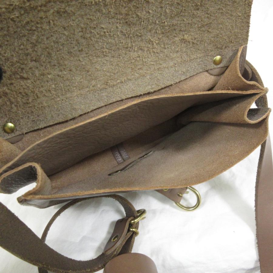 イルビゾンテ ロゴ型押し フラップ レザー 斜め掛け ショルダー バッグ IL BISONTE（イルビゾンテ） バッグ クオイエット フラップ ポシェット