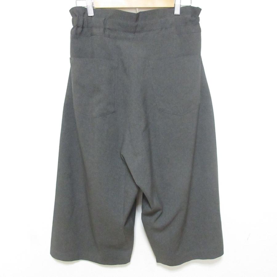 美品　me ISSEY MIYAKE　ワイドパンツ　ガウチョパンツ　ハーフパンツ me ISSEY MIYAKE 美品 ミーイッセイミヤケ サイドアジャスター