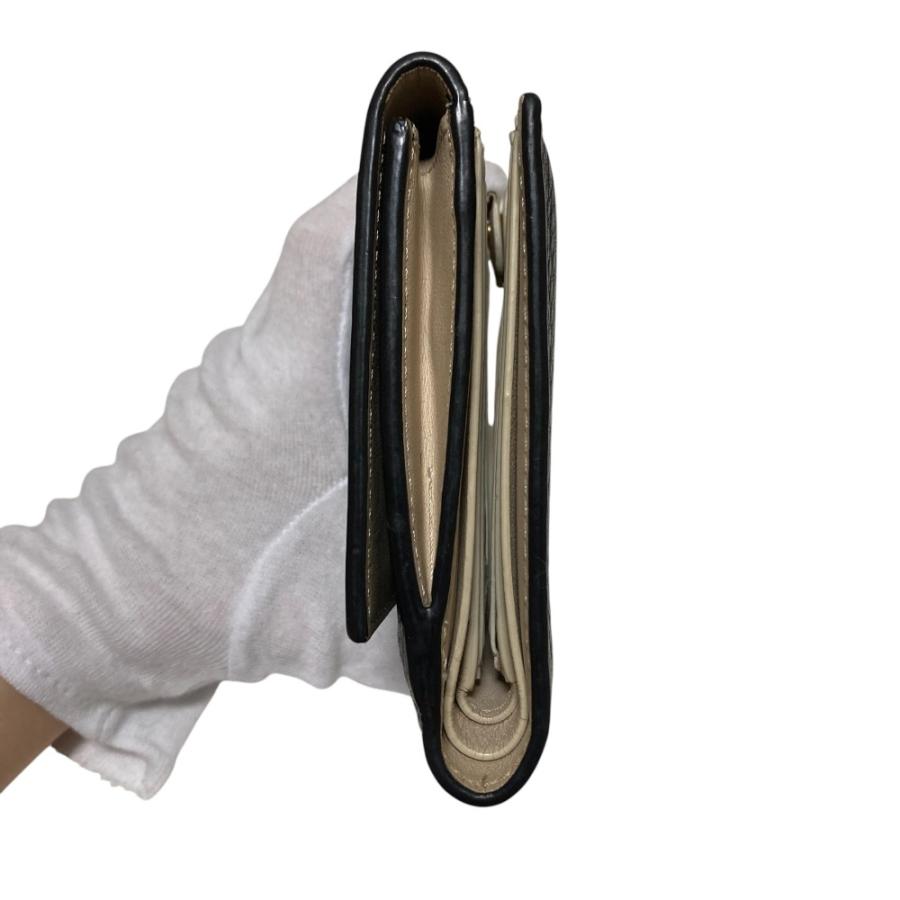 【未使用】FENDI ピーカブー　二つ折り財布　ターンロック 中古・古着通販】FENDI (フェンディ) ピーカブー 2つ折り財布