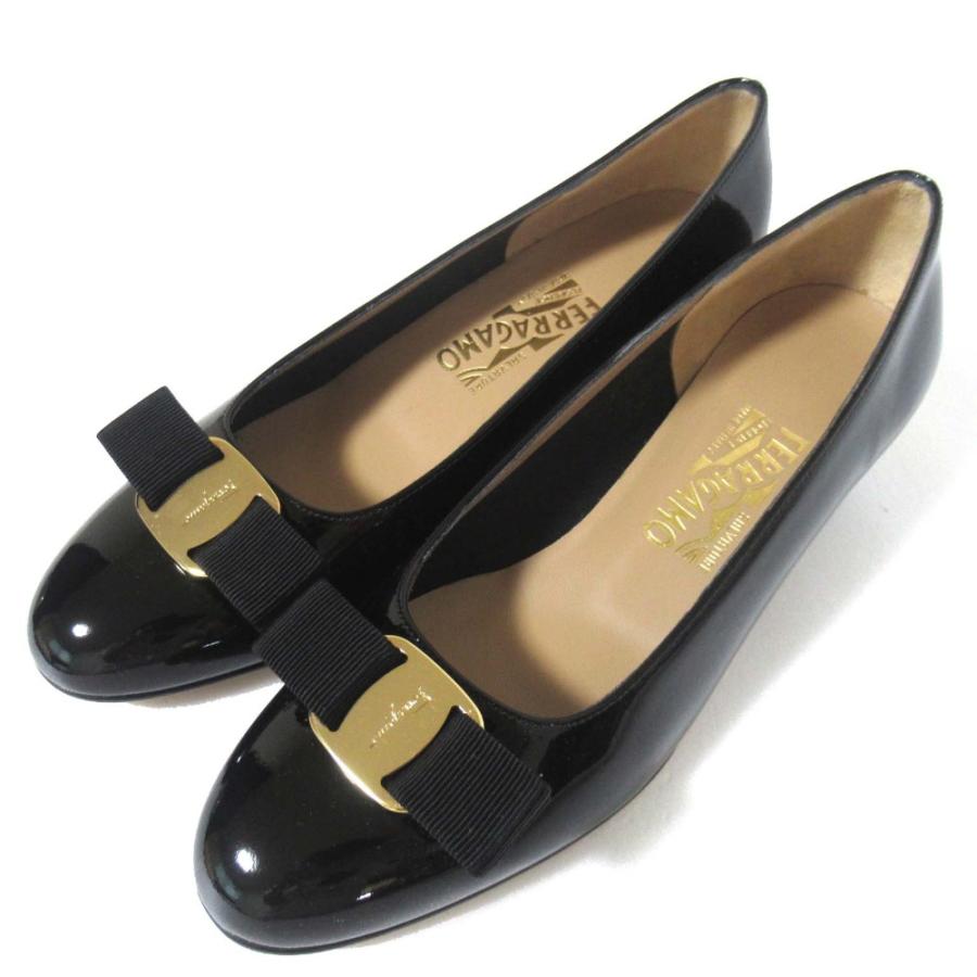 新品同様Salvatore Ferragamo ブラックパンプスフェラガモ