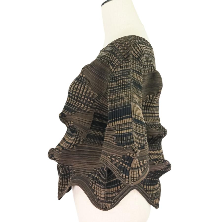 ISSEY MIYAKE（イッセイミヤケ） 美品 23SS ISSEY MIYAKE KONEKONE