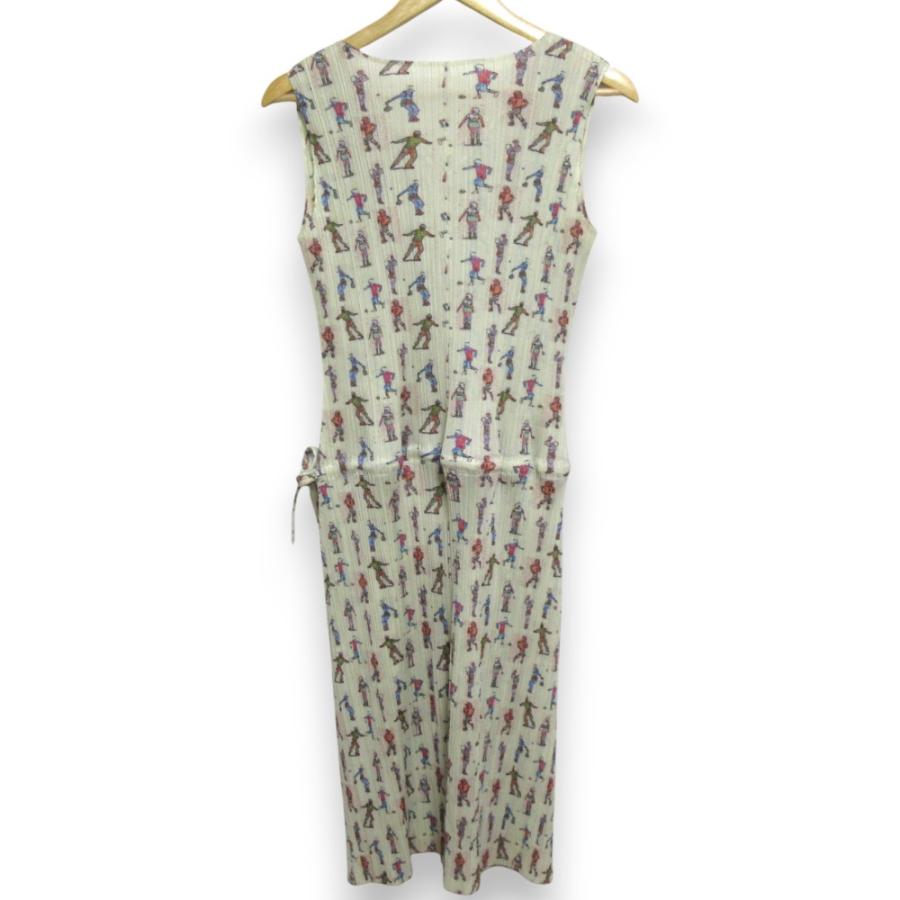 【美品】イッセイミヤケ　プリーツプリーズ　ノースリーブ 　総柄　ワンピース PLEATS PLEASE プリーツプリーズ イッセイミヤケ PP94-JH566
