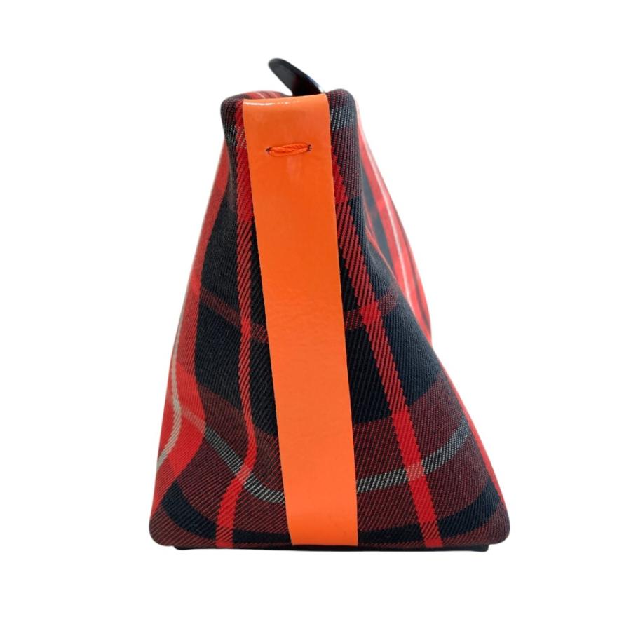 BURBERRY（バーバリー） 新品同様 チェック柄 クラッチバッグ ポーチ