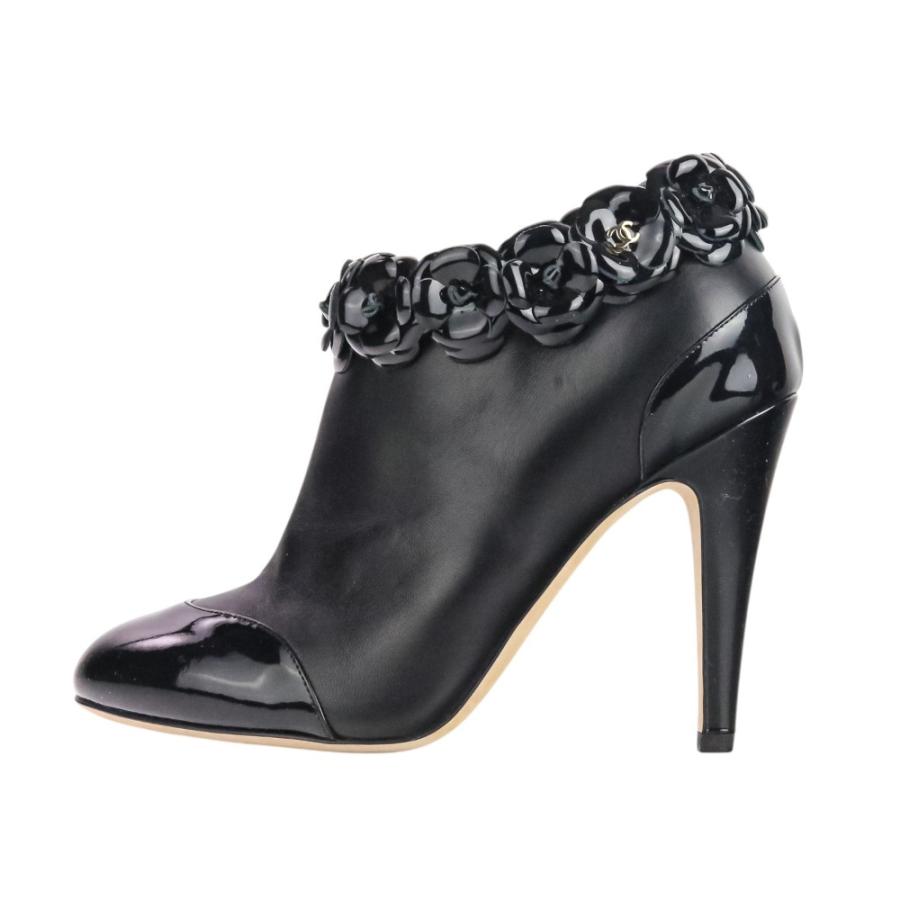 CHANEL（シャネル） 未使用 カメリア パテント×レザー ショートブーツ