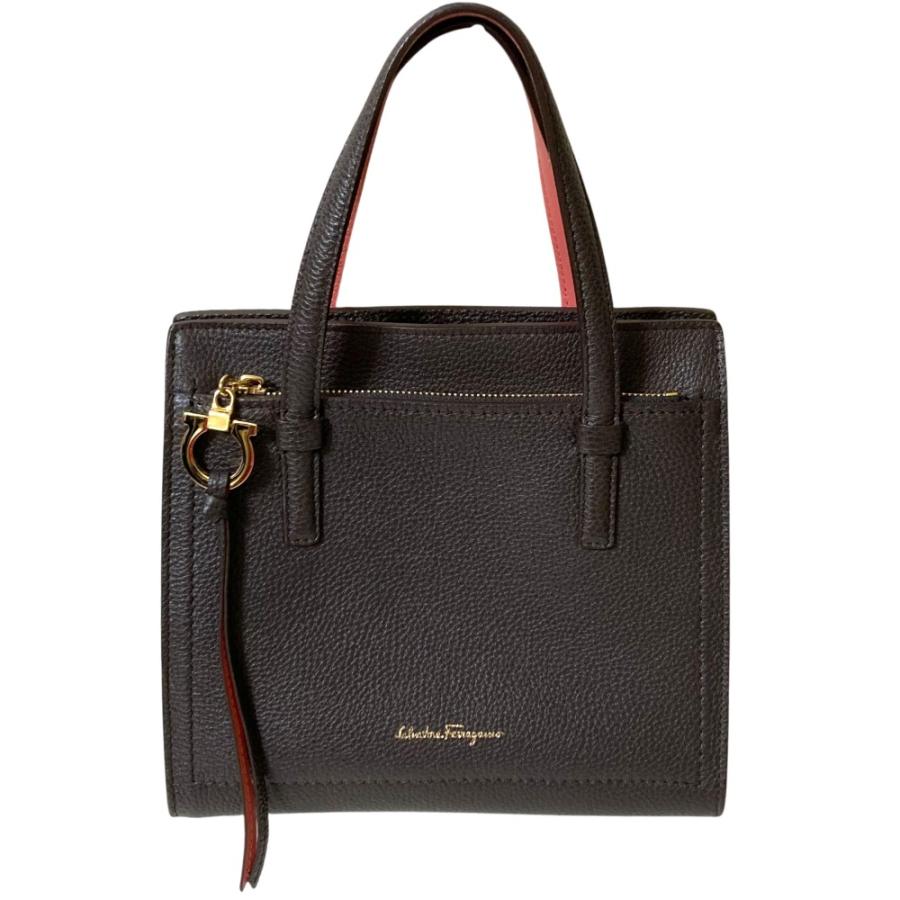 美品 Salvatore Ferragamo サルヴァトーレフェラガモ エイミー