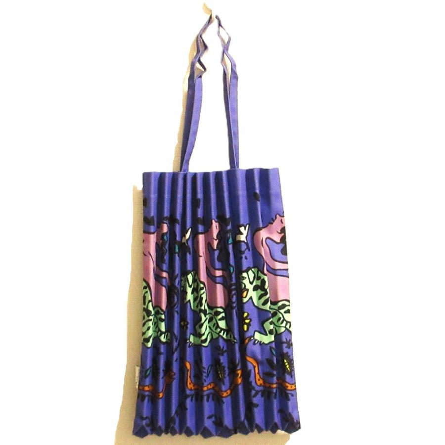 me ISSEY MIYAKE 美品 ミー イッセイミヤケ トランク プリーツ