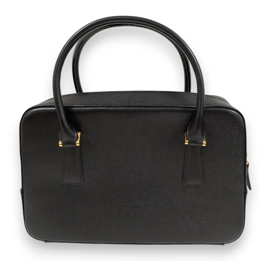 レディースファッション 美品 BURBERRY バーバリー レザー スクエア 