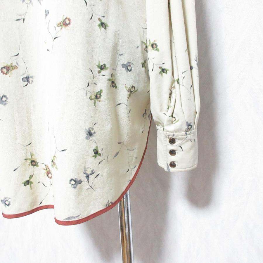 CLANE（クラネ） 美品 DRESS FLOWER TOPS フラワープリント ブラウス 【美品】CLANE 花柄刺繍 半袖ブラウス