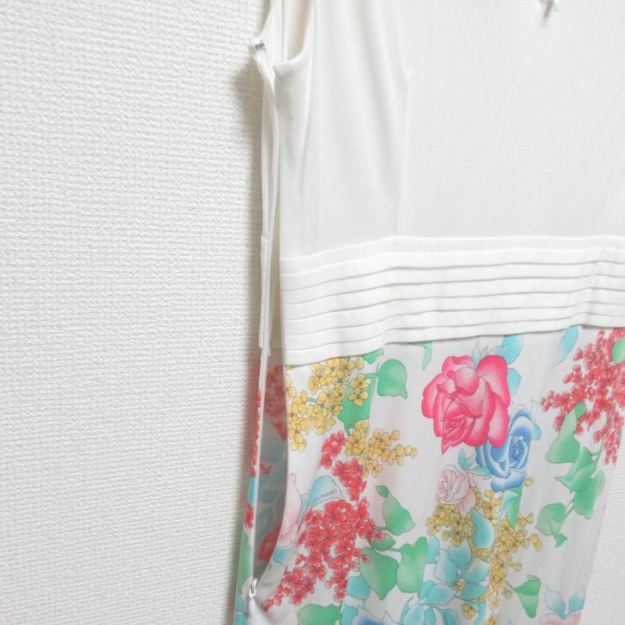 LEONARD（レオナール） 美品 カンカンストレッチ フラワープリント