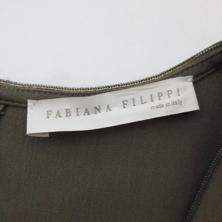 FABIANA FILIPPI（ファビアナフィリッピ） 美品 モニーレ装飾 Vネック