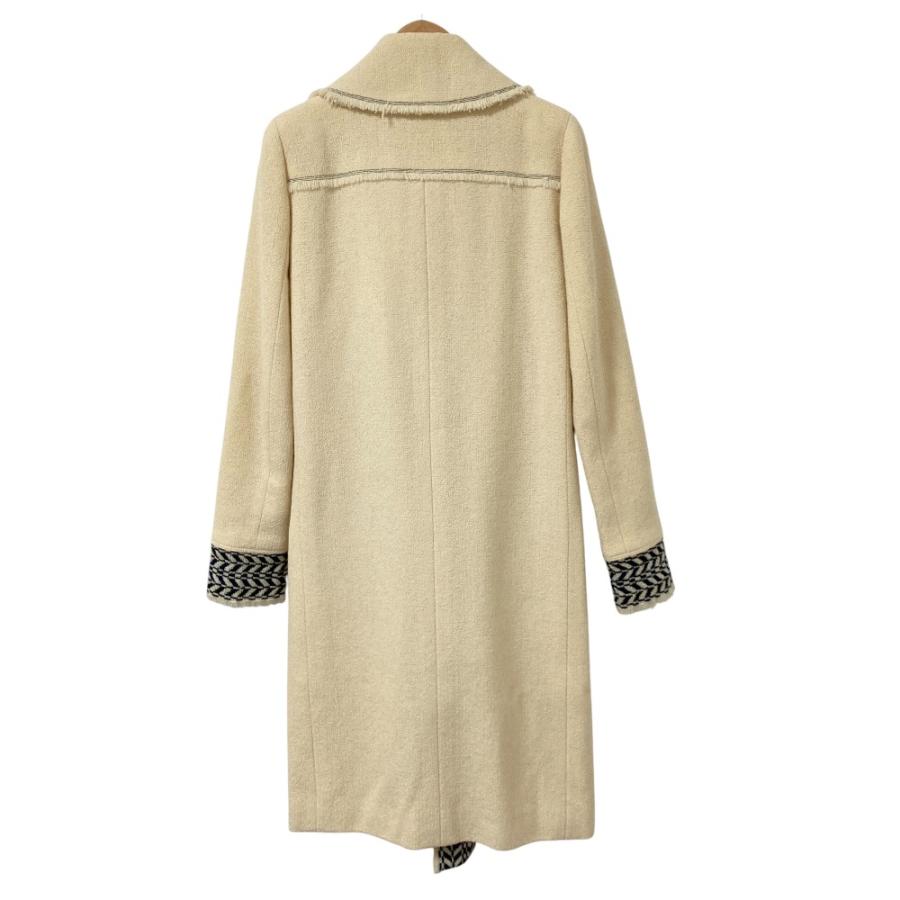 04A CHANEL シャネル コサージュ付き ツイードコート P24497 サイズ34 アイボリー レディース 古着 中古の画像