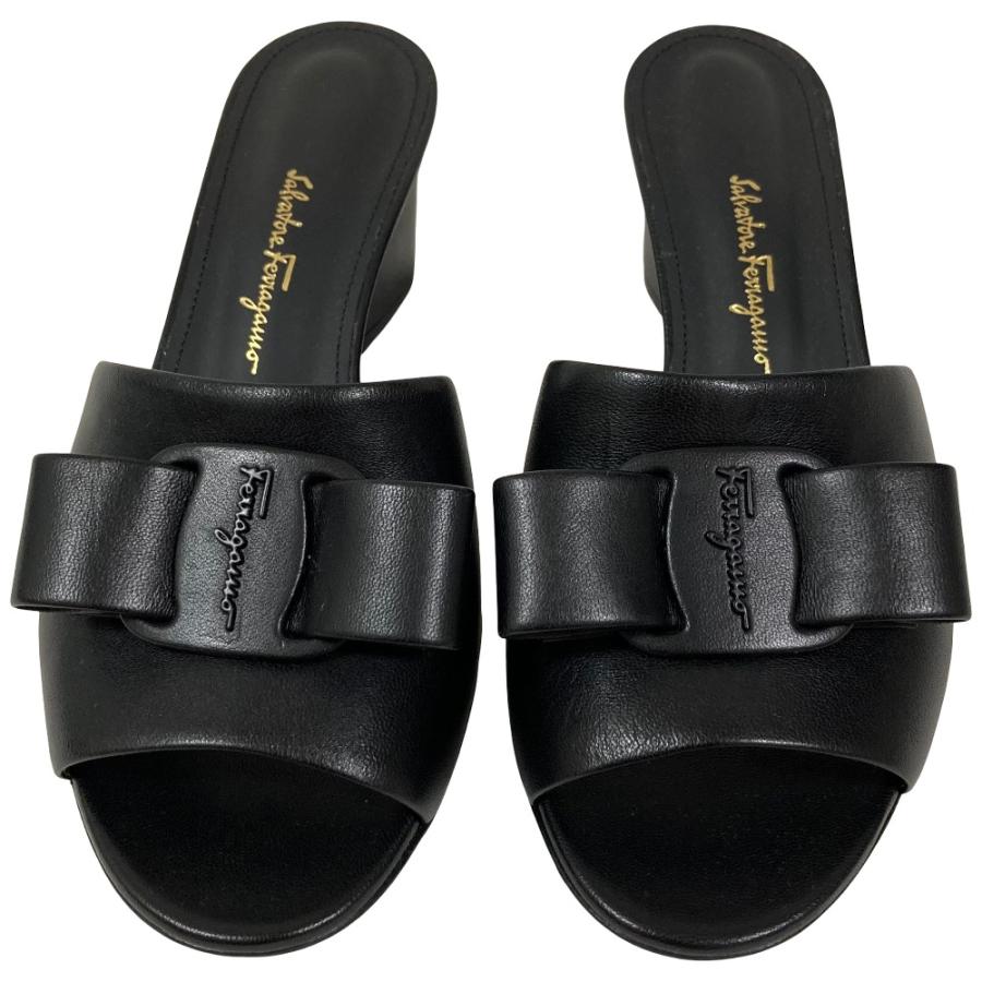 未使用 Salvatore Ferragamo サルヴァトーレフェラガモ VALERY 55