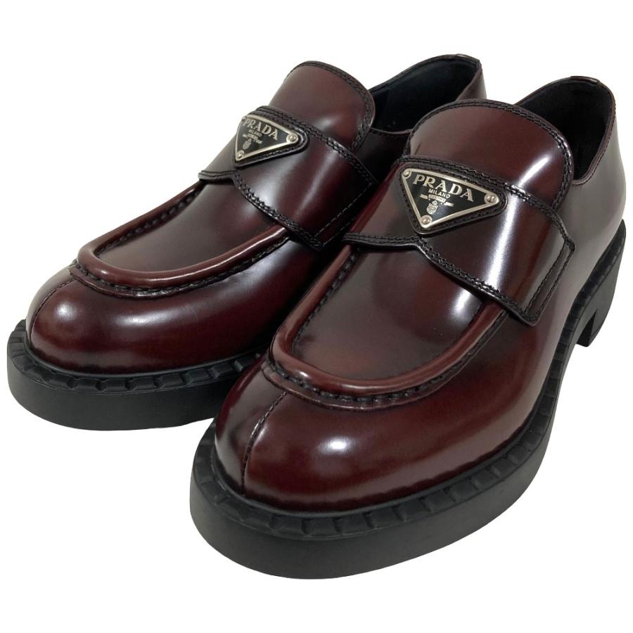PRADA（プラダ） 新品同様 トライアングル エンブレム チョコレート