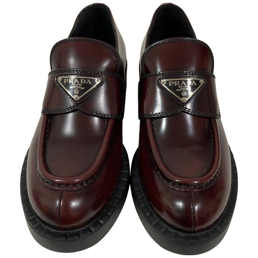PRADA（プラダ） 新品同様 トライアングル エンブレム チョコレート