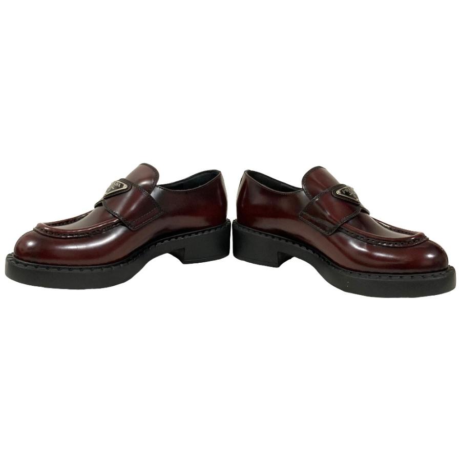 PRADA（プラダ） 新品同様 トライアングル エンブレム チョコレート