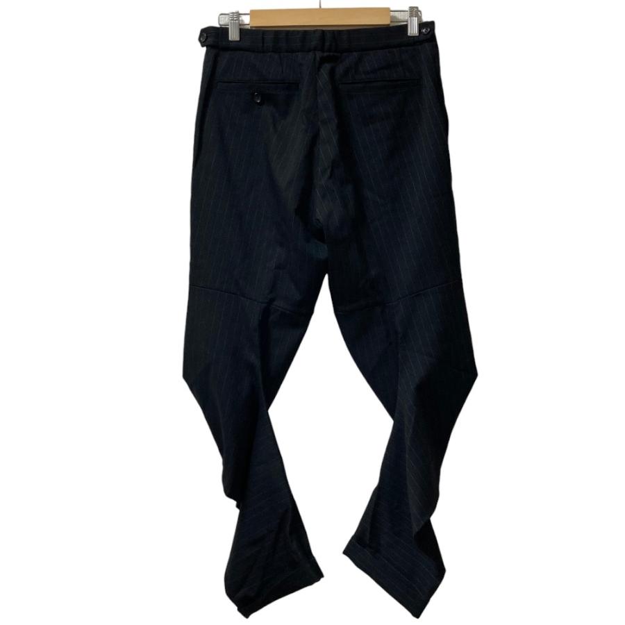 良品 COMME des GARCONS コムデギャルソン AD2010 インサイドデコレーション ストライプ ウール 立体裁断 パンツ GF-P012 S ブラック メンズ 古着 中古 USED COMME des GARCONS（コムデギャルソン） 良品 AD2010 インサイド