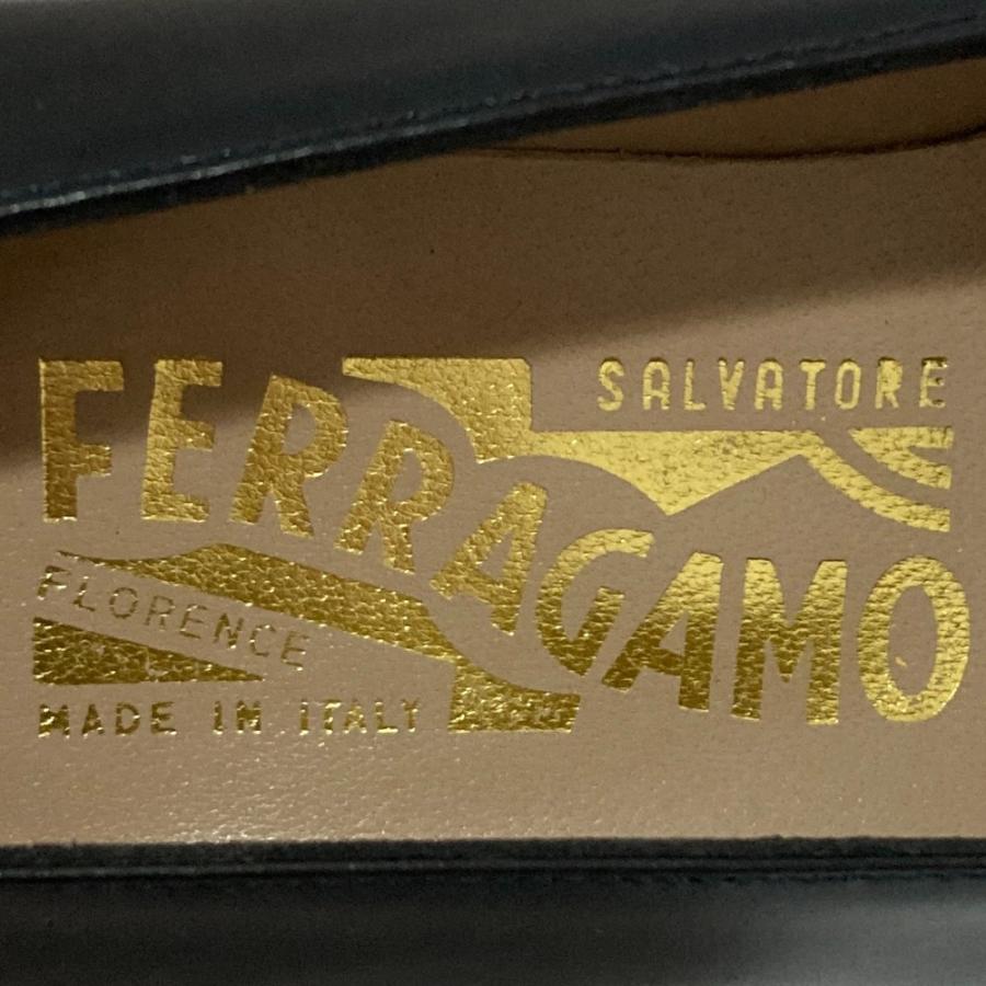 美品 Salvatore Ferragamo サルヴァトーレフェラガモ レザー