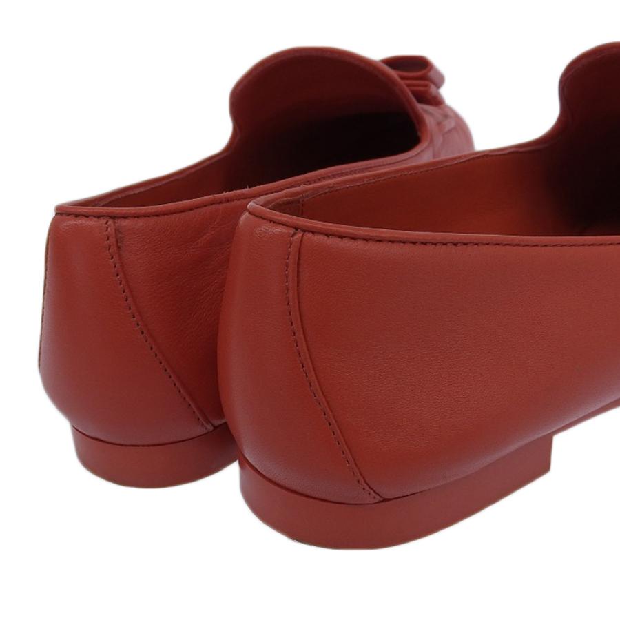 美品 Salvatore Ferragamo サルヴァトーレフェラガモ LESLEY レザー 