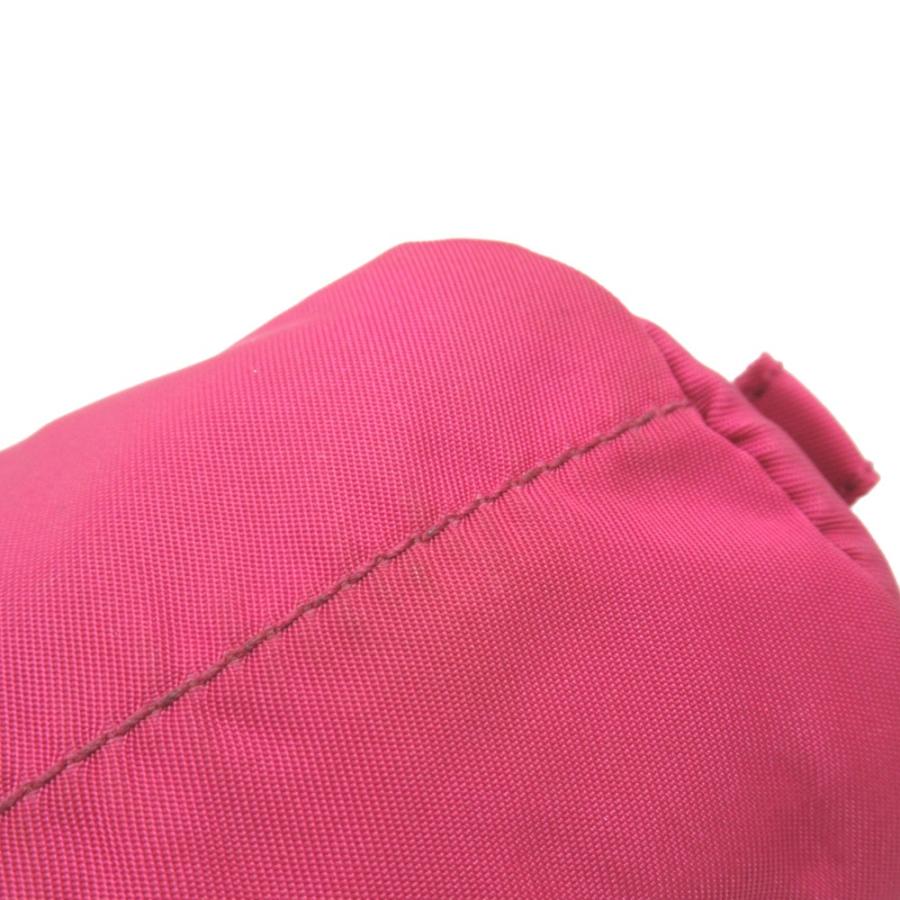 PRADA（プラダ） ナイロン ポーチ 小物入れ トライアングルロゴ 三角