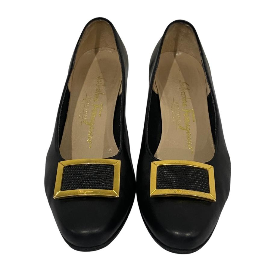 美品 Salvatore Ferragamo サルヴァトーレフェラガモ スクエア金具 