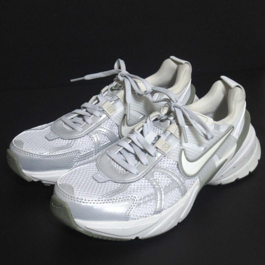 NIKE（ナイキ） 未使用 W V2K RUN ラン スニーカー リフレクティブ 