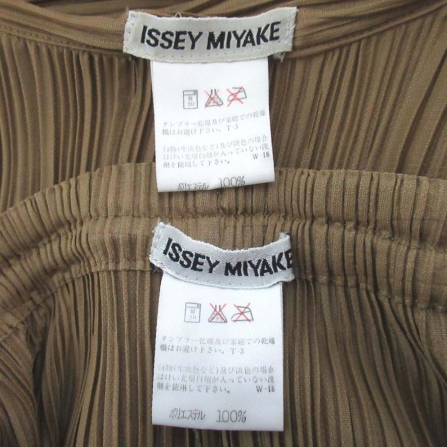 ISSEY MIYAKE（イッセイミヤケ） 美品 プリーツ フロントオープン 