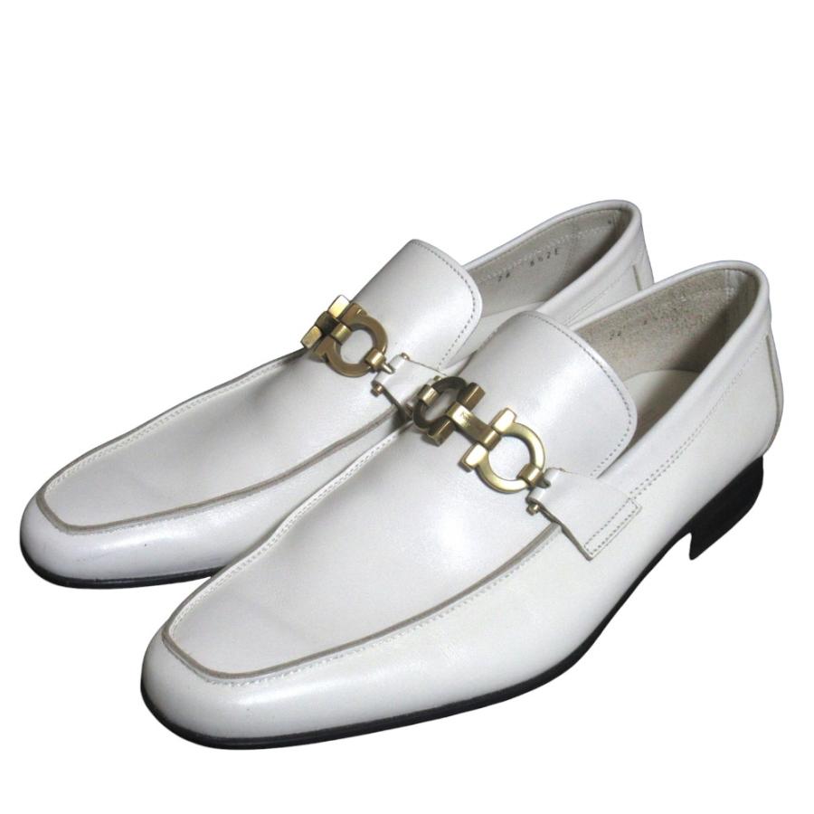 美品 Salvatore Ferragamo サルヴァトーレフェラガモ ガンチーニ金具 