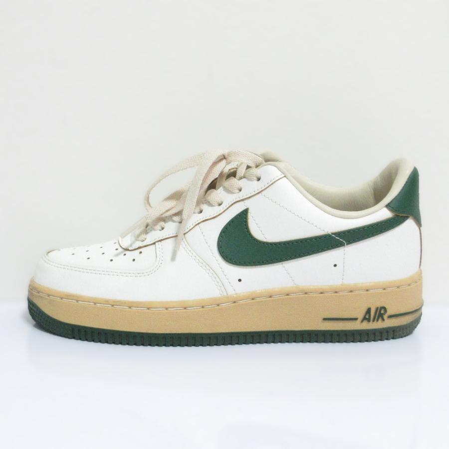 NIKE（ナイキ） 美品 WMNS AIR FORCE 1 '07 LV8 DZ4764-133 スニーカー