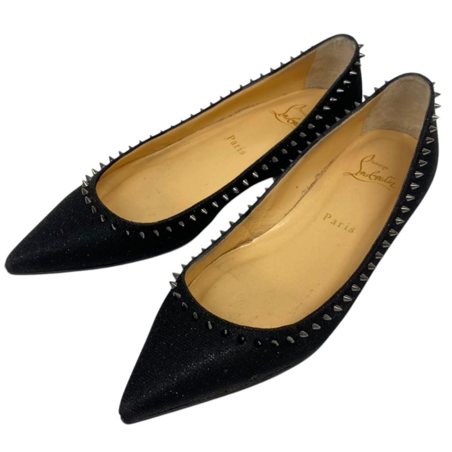 Christian Louboutin（クリスチャンルブタン） スタッズ装飾 フラット