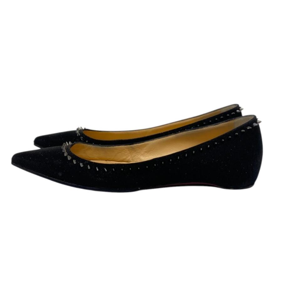 Christian Louboutin（クリスチャンルブタン） スタッズ装飾 フラット
