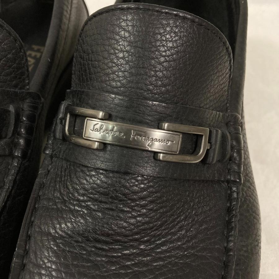 美品 Salvatore Ferragamo サルヴァトーレフェラガモ ロゴプレート 